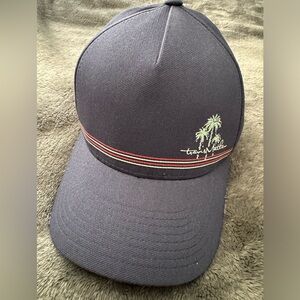 TRAVIS MATHEW It's The Holidaze Blue Flex fit Breathable Golf Hat Size s-m flex